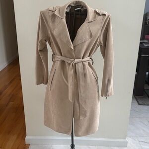 T Tahari Classic Beige Trench Coat